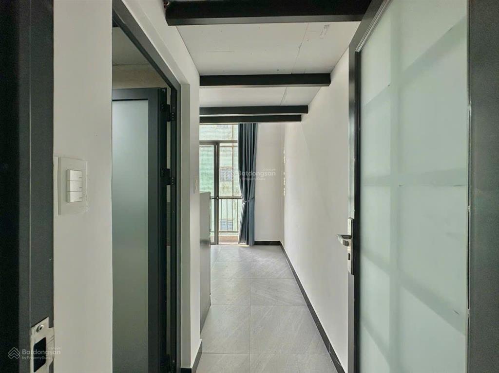 Giảm 200 triệu còn 15 tỷ 8 tl  tòa nhà đang kd chdv 16 phòng full hoàn công đủ gần chợ thị nghè