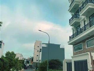 Nhà 5 tầng khu đồng bộ đường hà huy giáp phường thạnh lộc q12, 63,2m hẻm 12m 5,75 tỷ