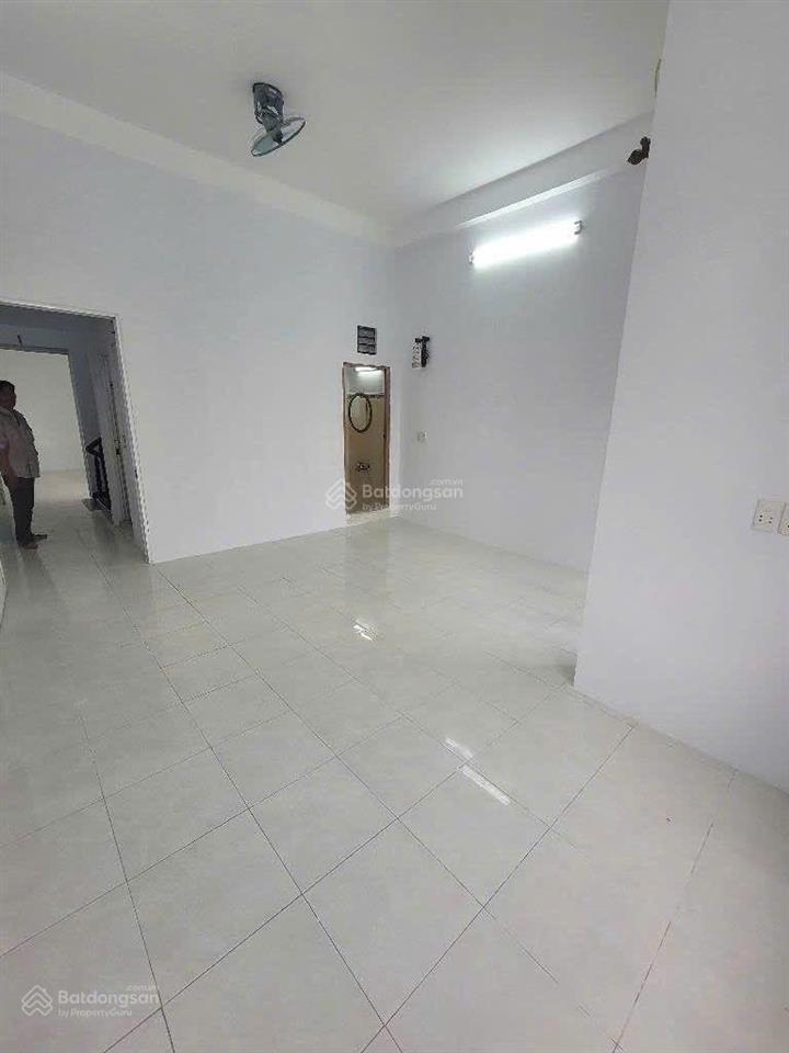 Ngộp bank nhà 3 tầng , mặt tiền kd đường thạnh xuân 18 phường thạnh xuân q12, 90m (4,5*20)
