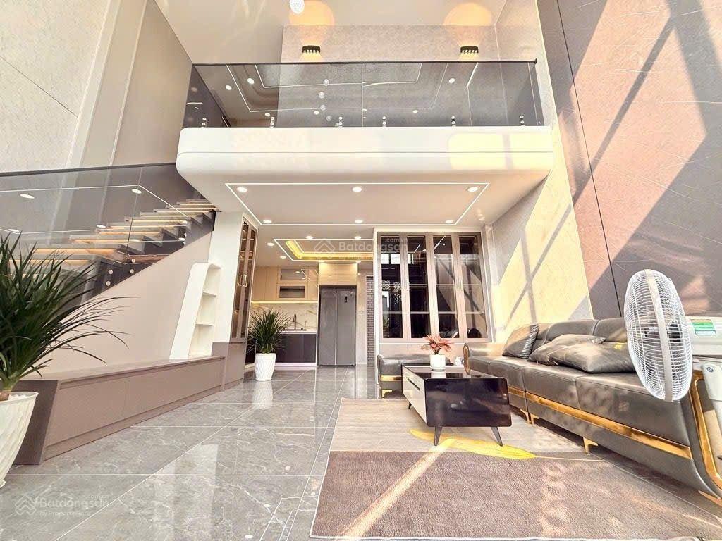 Nhà 5 tầng full nội thất đường thạnh lộc 15 phường thạnh lộc q12, dt 55 m (5,5*10) 5,98 tỷ
