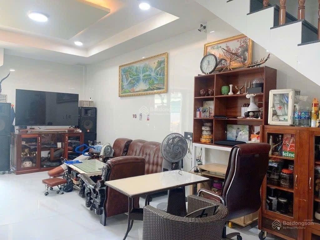 Nhà 2 tầng đường thạnh lộc 40 phường thạnh lộc q12, dt 66m (5,6*11) hẻm 5m 6,15tỷ