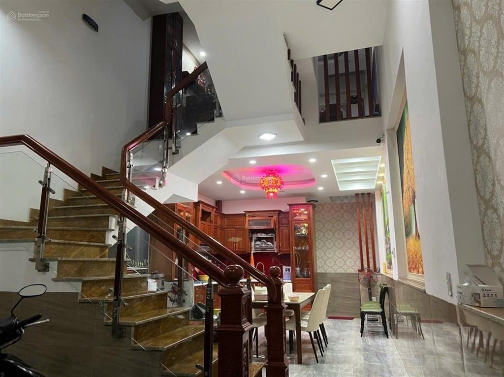 Nhà 4 tầng full nội thất đường quốc lộ 1a phường an phú đông q12, dt 68m (4,5x15) hẻm 5m