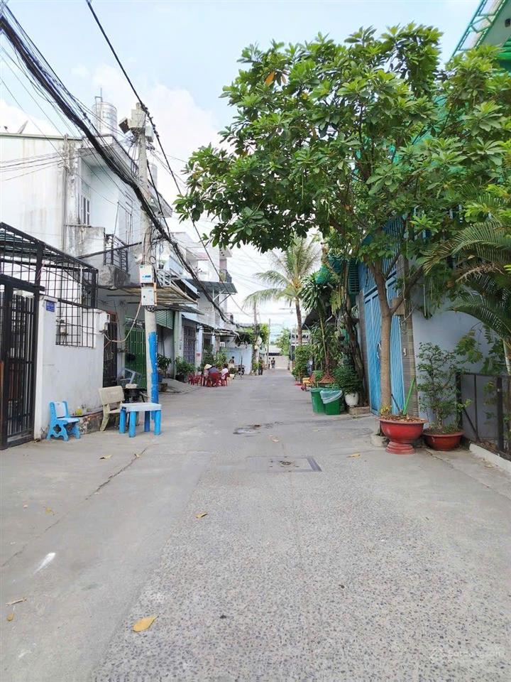Nhà 1,5 tầng đường thạnh lộc 41 phường thạnh lộc q12, dt 85m (8*22) hẻm 6m 6,4 tỷ