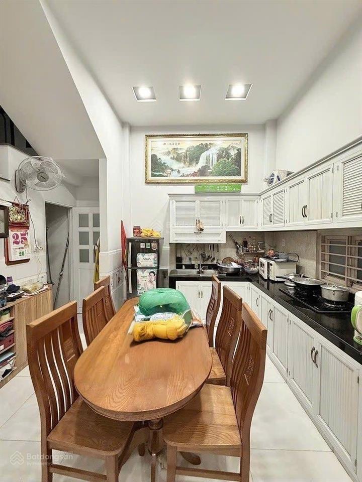 Nhà 3 tầng đường thạnh lộc 15 phường thạnh lộc q12, dt 141m2 (7*20m) hẻm 6m dòng tiền 8tỷ