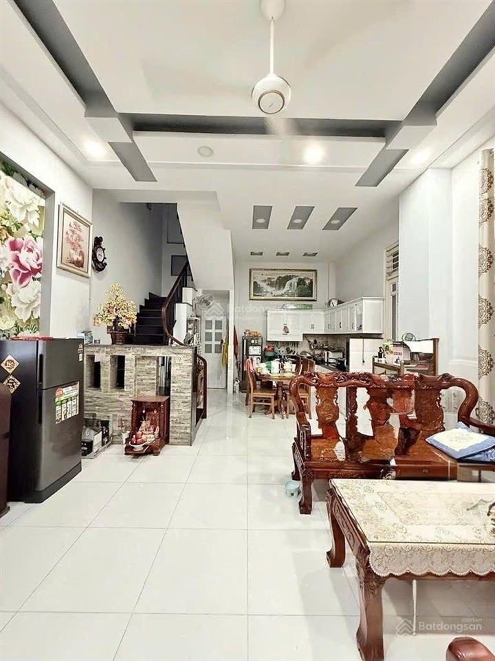 Nhà 3 tầng đường thạnh lộc 15 phường thạnh lộc q12, dt 141m2 (7*20m) hẻm 6m dòng tiền 8tỷ
