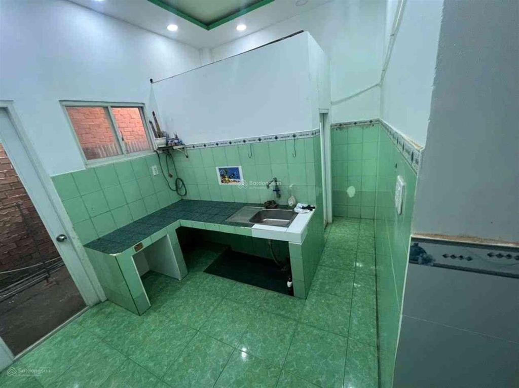 Nhà cấp 4 dòng tiền 6tr/th đường thạnh lộc 28 phường thạnh lộc q12, dt 65m hẻm ôtô 4 tỷ.
