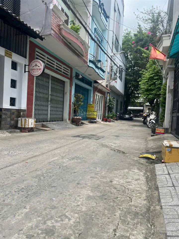 Bán 2,7 tỷ bao dang tên. nhà trung tâm phú nhuận. hẻm 6m huỳnh văn bánh xây 4 tầng, sổ riêng