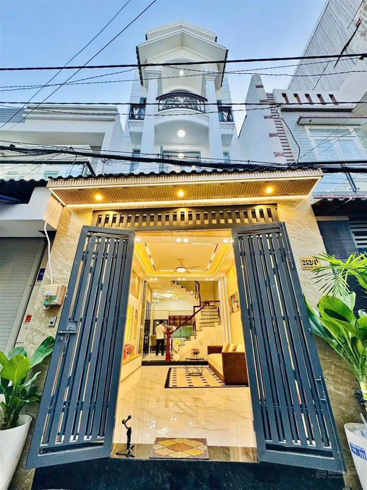 Bán 2,7 tỷ bao dang tên. nhà trung tâm phú nhuận. hẻm 6m huỳnh văn bánh xây 4 tầng, sổ riêng