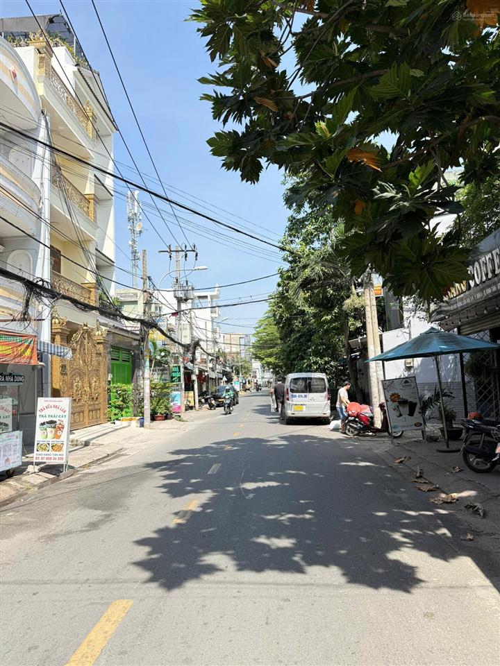 Nhà đẹp hẻm oto. căn 62,3m2 ql13 gần bến xe miền đông, xây 4 tầng đúc. chủ bán 3,15 tỷ bao sang tên