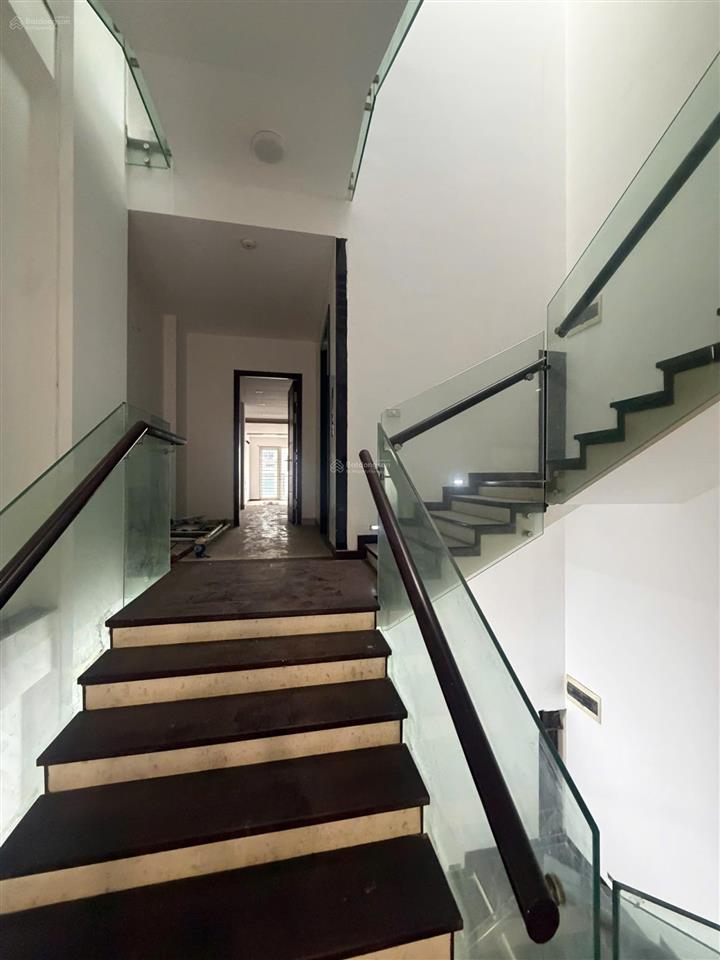 Bán nhà mặt phố ô chợ dừa đống đa 120m2, 5 tầng, 85 tỷ, kinh doanh vỉa hè 2 mặt phố! 0983 323 ***!