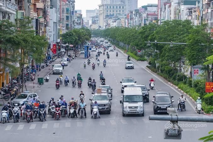 Bán nhà mặt phố xã đàn đống đa 119m2, 5 tầng, mt 5.2m  86 tỷ vỉa hè kinh doanh 2 mặt phố!