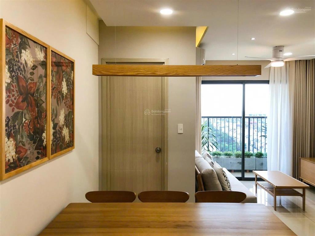 Cho thuê căn hộ 3pn2 wc, giá 6 tr/ tháng,tủ bếp,rèm cửa, quạt,giường nệm đầy đủ