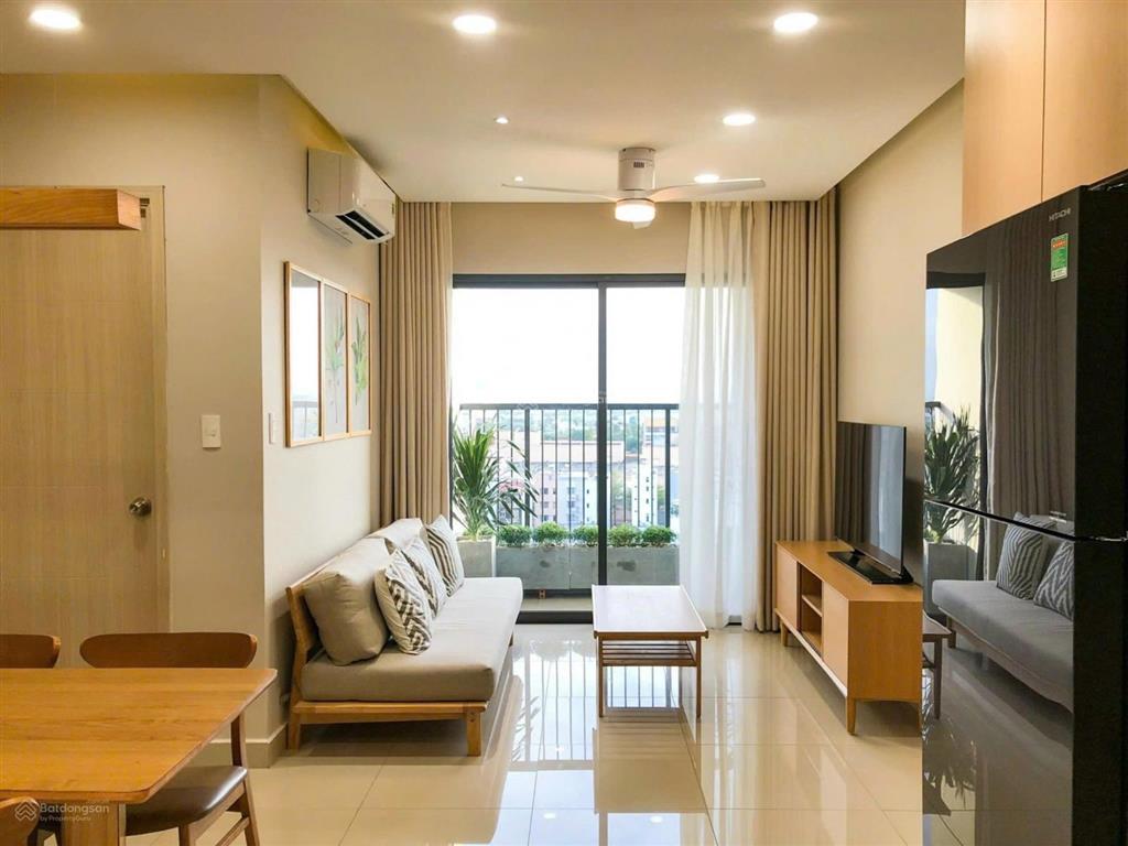 Cho thuê căn hộ 3pn2 wc, giá 6 tr/ tháng,tủ bếp,rèm cửa, quạt,giường nệm đầy đủ