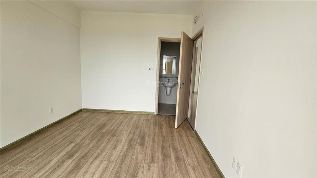 Cho thuê căn hộ 2pn. giá 7,5 tr/tháng, đầy đủ nội thất, có ban công thoáng mát, view đẹp