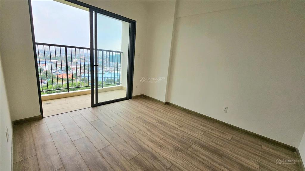 Cho thuê căn hộ 2pn. giá 7,5 tr/tháng, đầy đủ nội thất, có ban công thoáng mát, view đẹp