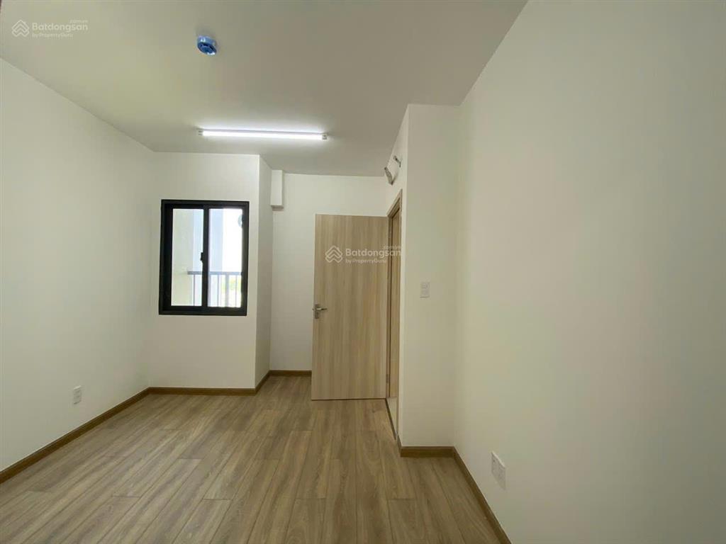 Bán gấp căn hộ 2pn2wc, 74m², nhà mới 100%, giá 2 tỷ 550, đã có sổ hồng công chứng liền tay