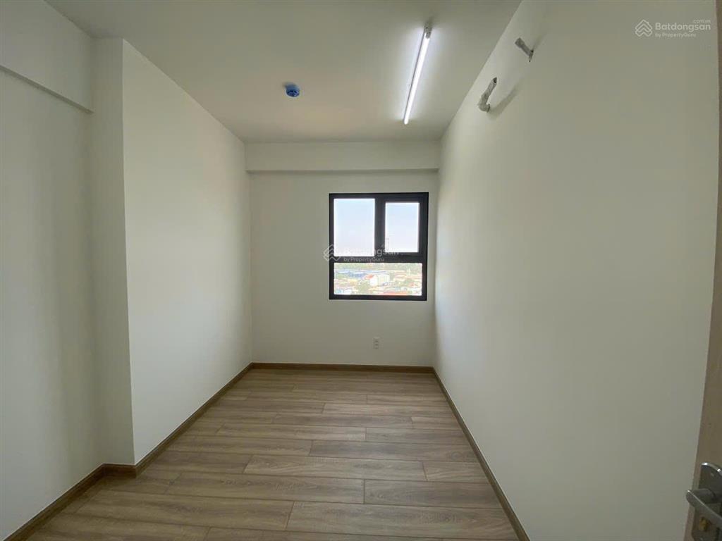 Bán gấp căn hộ 2pn2wc, 74m², nhà mới 100%, giá 2 tỷ 550, đã có sổ hồng công chứng liền tay
