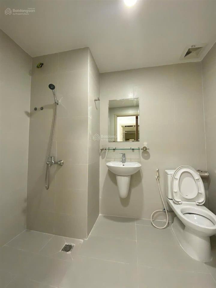 Bán gấp căn hộ 2pn2wc, 74m², nhà mới 100%, giá 2 tỷ 550, đã có sổ hồng công chứng liền tay