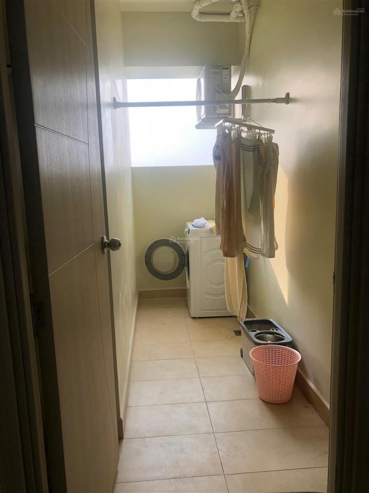 Cần bán gấp căn hộ 3pn2wc, có 2 ban công, giá 3 tỷ 150, căn góc, đầy đủ nội thất, nhà view đẹp