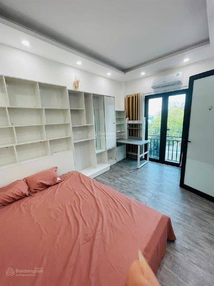 Phố lụa hà đông nhà mới koong  full nội thất  ở luôn. dt 37m2  5 tầng  6,25 tỷ, cực hiếm