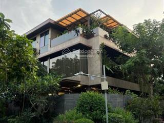 Bán biệt thự đơn lập góc nam thông 3  phú mỹ hưng quận 7, có thang máy