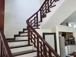 Nhà 2 mặt tiền, nội thất cao cấp, hồ koi, sân vườn, nhà như mới