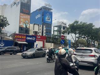 Mt đường xe hơi 6m có chốt bảo vệ .ngang 4.5m x 13m.dt 56m2.giá hấp dẫn 8.7tỷ(155tr/m).sổ hồng