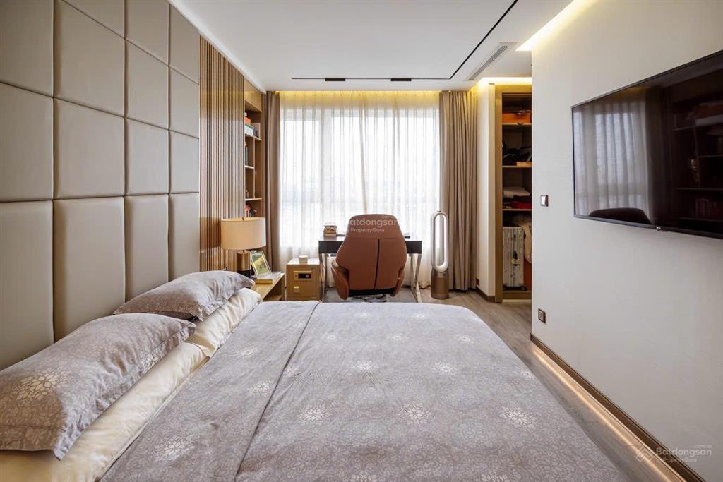 Bán căn hộ chung cư tại toà d, chung cư sky center, diện tích 139m2, view đẹp.