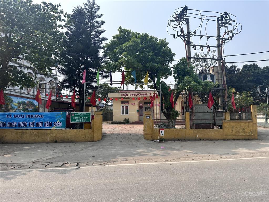 Chỉ 1 lô duy nhất còn sót lại.ngay cạnh quốc lộ 21a. trạm y tế xã đoài phươnggần cnc hoà lạc.