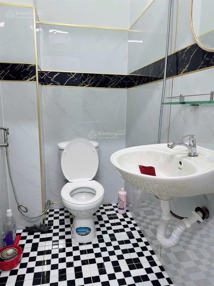 Bán nhà riêng quận bình tân 18m2