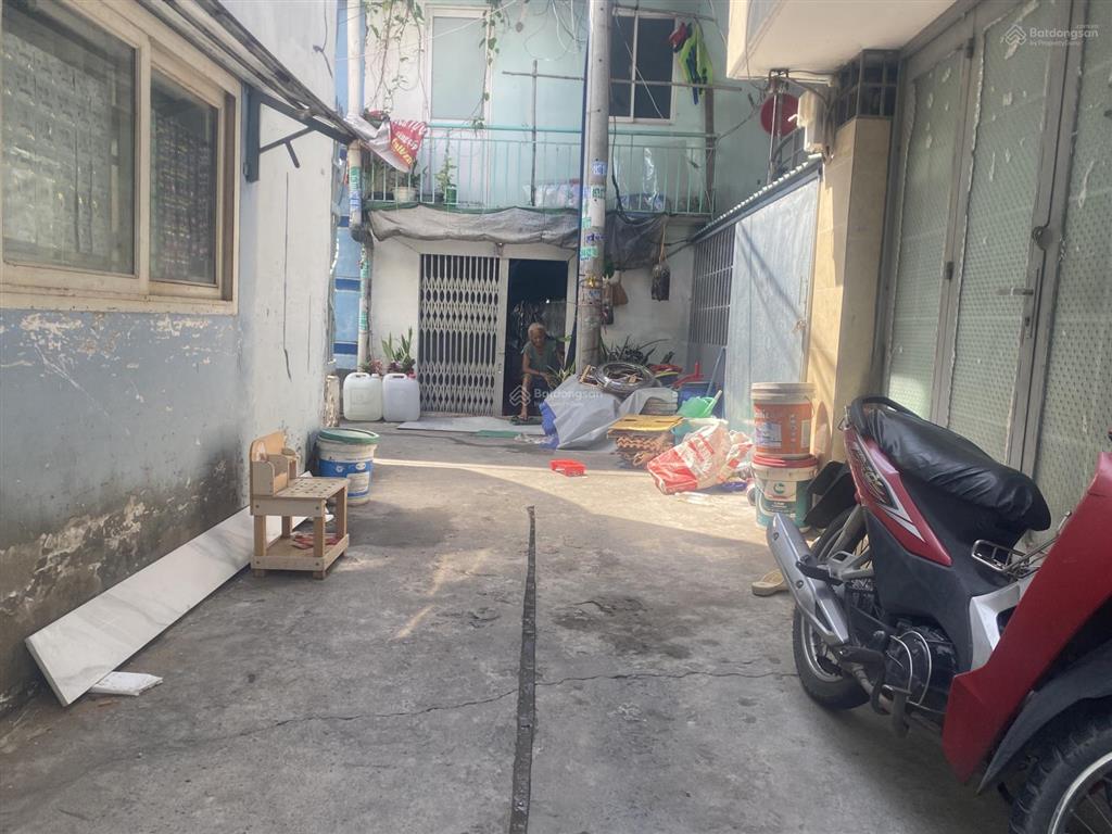 Mặt tiền hậu giang 64m2 hẻm xe hơi khu an ninh dân trí cao