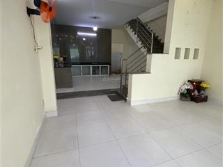 Bán nhà bà hom q6 5x12m 1trệt 1lầu btct giá 6tỷ2 thương lượng