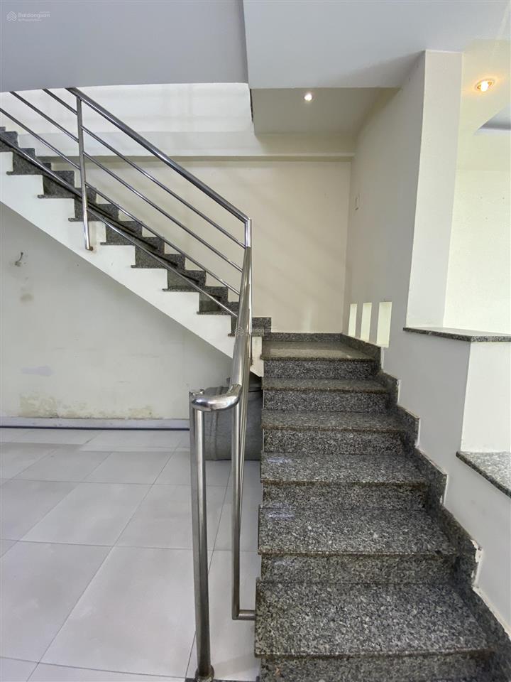Bán nhà bà hom q6 5x12m 1trệt 1lầu btct giá 6tỷ2 thương lượng