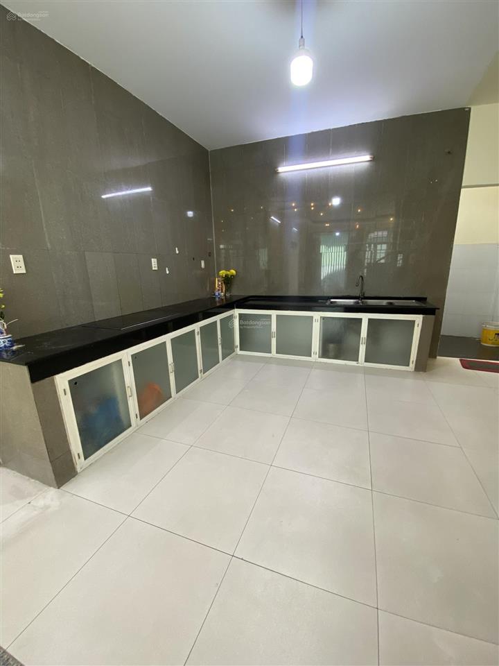 Bán nhà bà hom q6 5x12m 1trệt 1lầu btct giá 6tỷ2 thương lượng