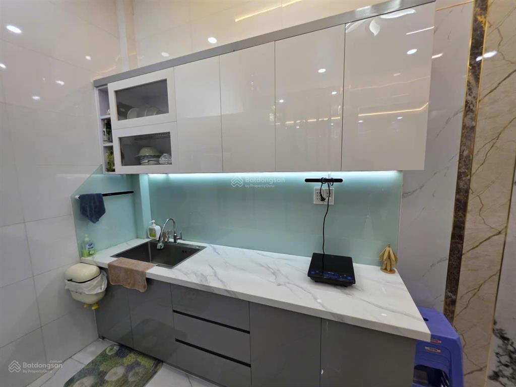 Bán nhà q6 1/ lý chiêu hoàn dt 5x7m đúc 1 lầu 2pn 2wc có ban công giá 4tỷ200tl  0933 792 *** khoa