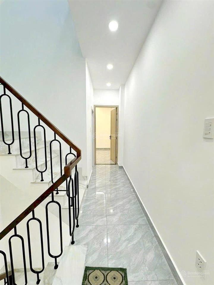 Nhà mới xây, 4 tầng, hẻm 4m, nở hậu đường âu dương lân p3q8