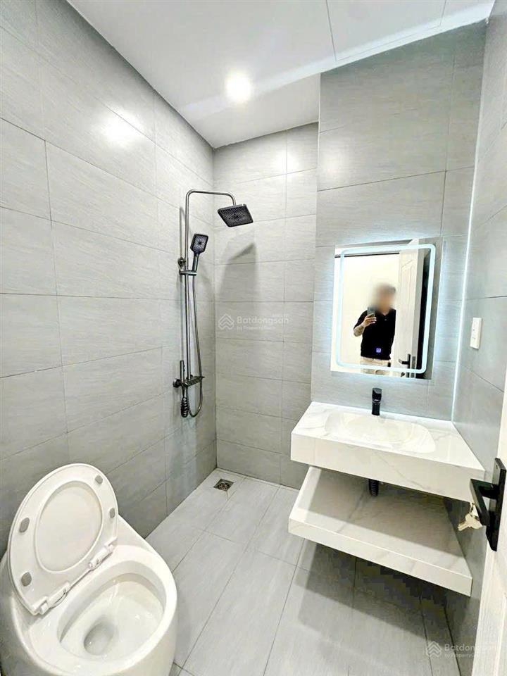 Nhà mới xây, 4 tầng, hẻm 4m, nở hậu đường âu dương lân p3q8