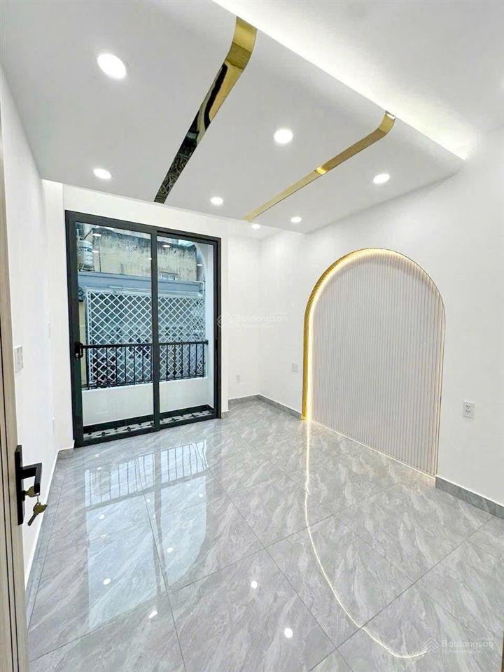 Nhà mới xây, 4 tầng, hẻm 4m, nở hậu đường âu dương lân p3q8