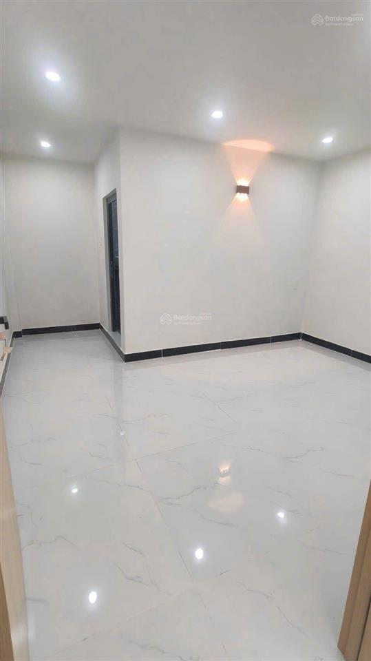 Him lam tương lai ra mặt tiền đường số 16m q7