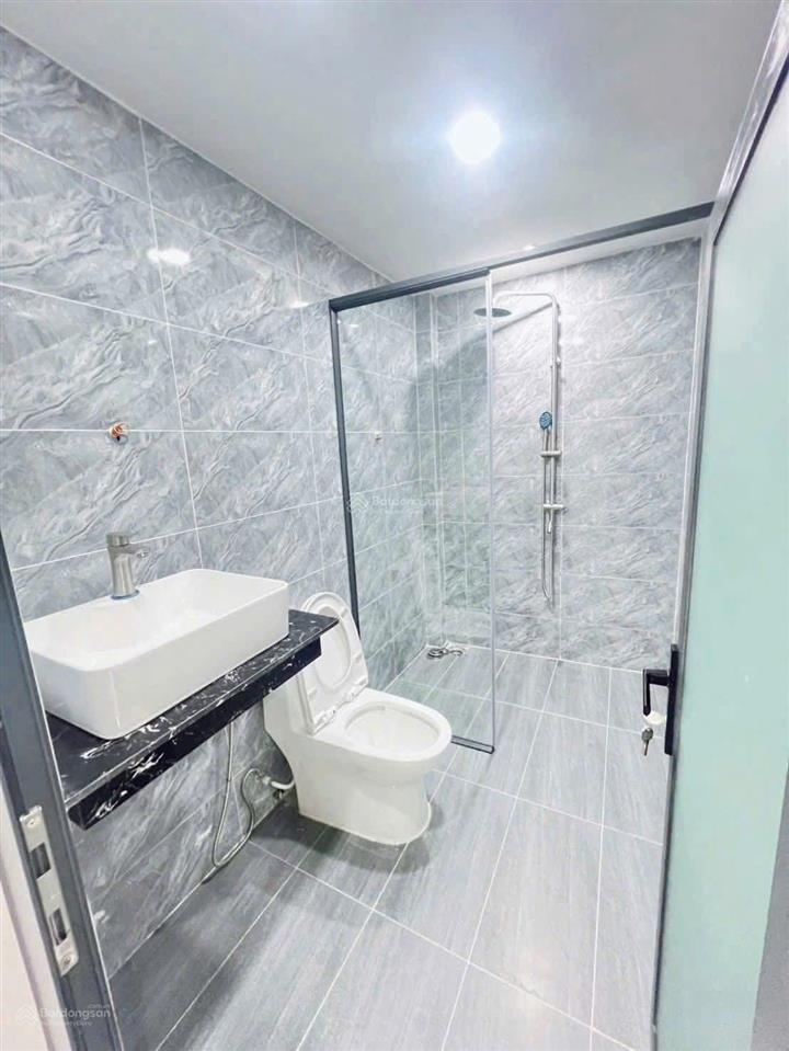 Him lam tương lai ra mặt tiền đường số 16m q7