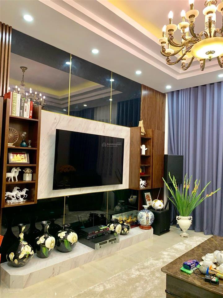 Cho thuê bt liền kề 283m2, 50 triệu, tại khu đô thị lideco hoài đức hà nội