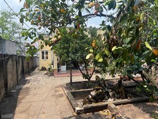 Nhà sân vườn 360m2  đường xe hơi  lê văn việt và lã xuân oaităng nhơn phú a q9