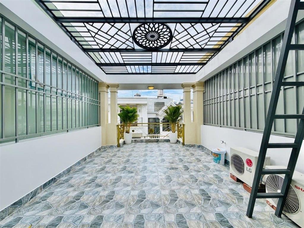 Bán nhà 5 tầng hẻm xe hơi, ngang 4m dài 15m, giá 7.79 tỷ