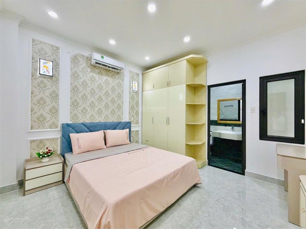 Bán nhà 5 tầng hẻm xe hơi, ngang 4m dài 15m, giá 7.79 tỷ