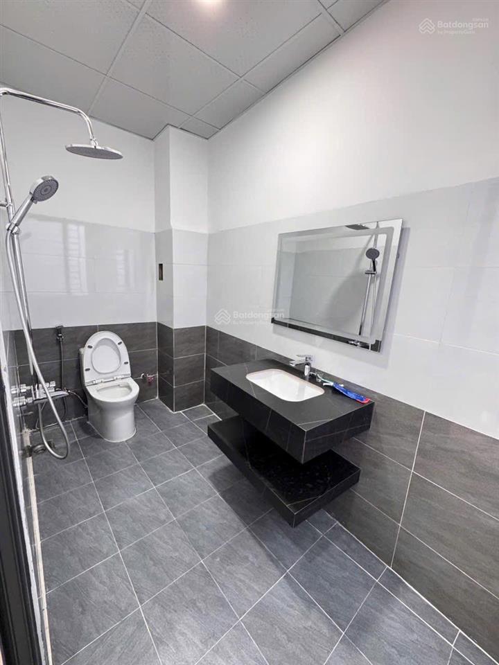 Bán nhà vườn 2 tầng nghỉ dưỡng cách biển trần phú chỉ 200m. bên hông bệnh viện vinmec. dt 142m2