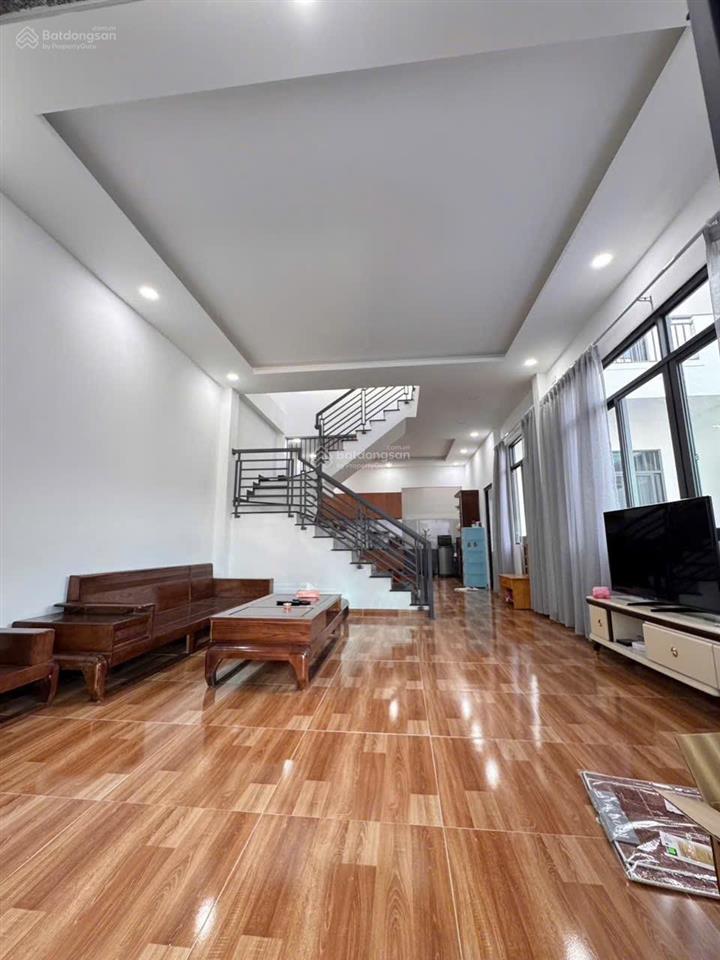 Bán nhà vườn 2 tầng nghỉ dưỡng cách biển trần phú chỉ 200m. bên hông bệnh viện vinmec. dt 142m2