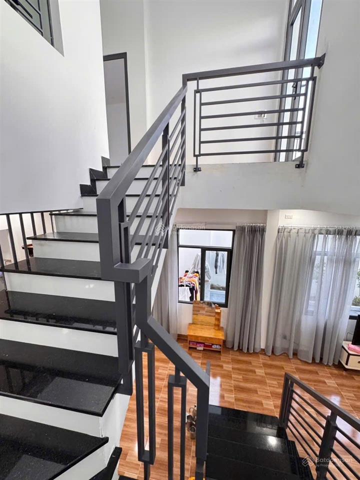 Bán nhà vườn 2 tầng nghỉ dưỡng cách biển trần phú chỉ 200m. bên hông bệnh viện vinmec. dt 142m2