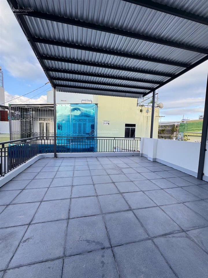 Bán nhà vườn 2 tầng nghỉ dưỡng cách biển trần phú chỉ 200m. bên hông bệnh viện vinmec. dt 142m2