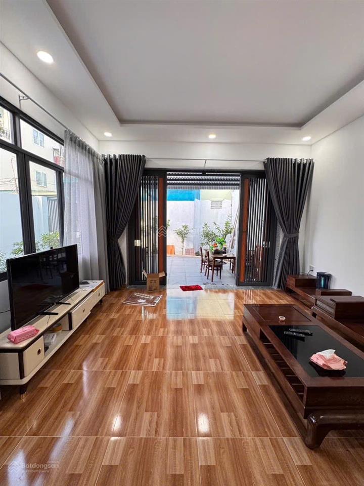 Bán nhà vườn 2 tầng nghỉ dưỡng cách biển trần phú chỉ 200m. bên hông bệnh viện vinmec. dt 142m2