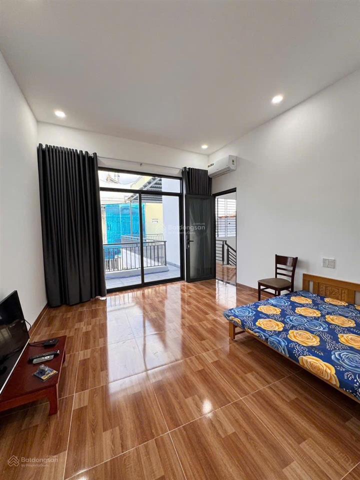 Bán nhà vườn 2 tầng nghỉ dưỡng cách biển trần phú chỉ 200m. bên hông bệnh viện vinmec. dt 142m2